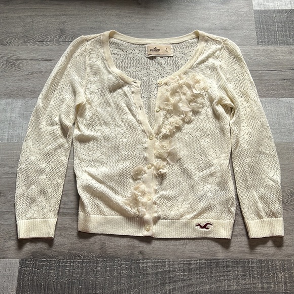 Hollister Ivory Cream Lace Cardigan Sweater with Floral Details Size Small - Picture 9 of 10